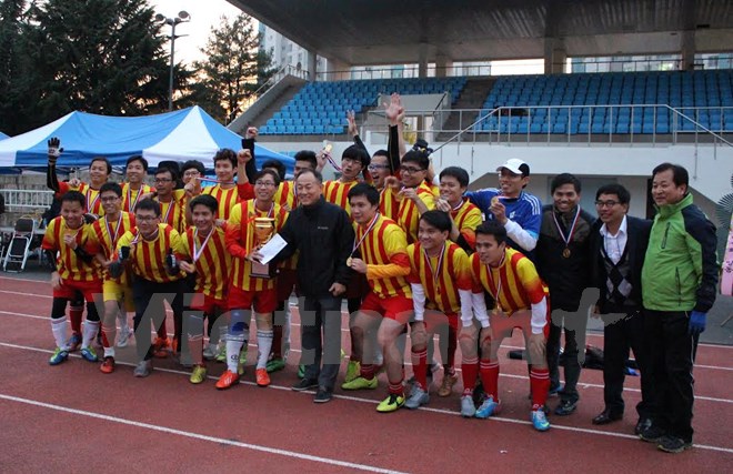 Sôi động giải bóng đá của sinh viên Việt Nam tại Hàn Quốc