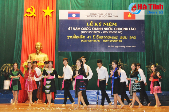 Đại học Hà Tĩnh kỷ niệm 41 năm Quốc khánh CHDCND Lào