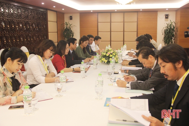 Đại diện lãnh đạo tỉnh Hà Tĩnh làm việc với Đại sứ Nhật Bản