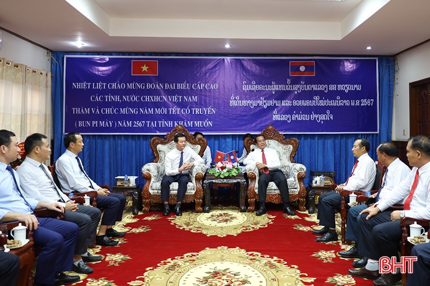 Lãnh đạo tỉnh Hà Tĩnh chúc Tết cổ truyền Bunpimay - Lào