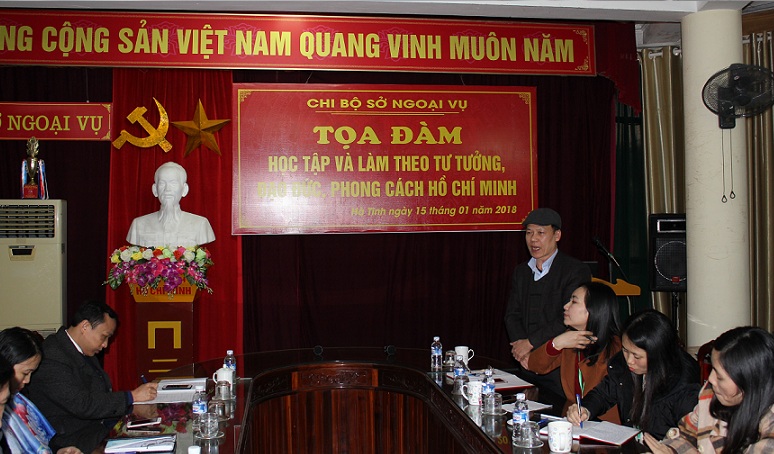 Sinh hoạt chuyên đề “Học tập và làm theo tấm gương đạo đức Hồ Chí Minh”