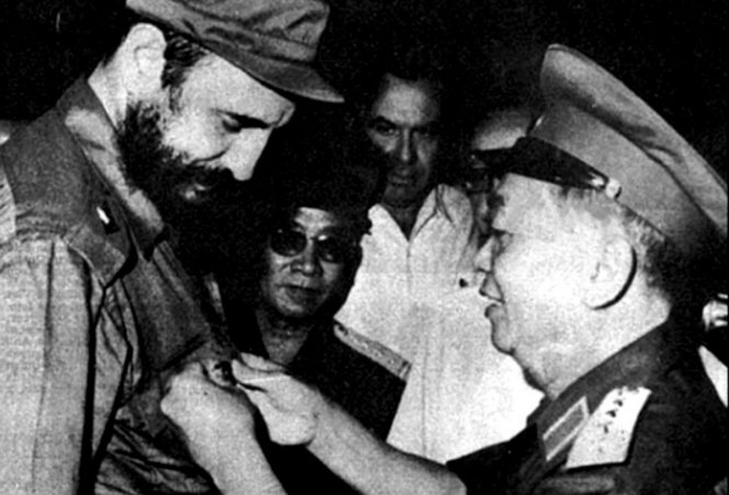 Fidel Castro sống mãi trong trái tim nhân dân Việt Nam