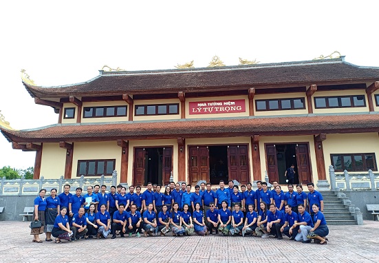  Đoàn Đại biểu ĐTN nhân dân Cách mạng Lào thăm hữu nghị Hà Tĩnh