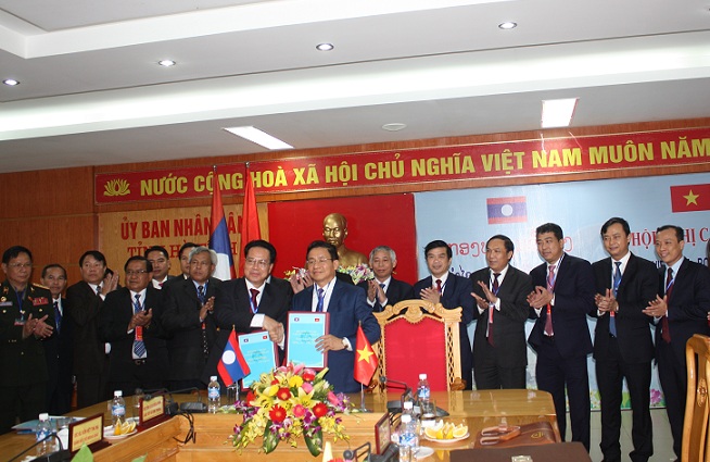 Đoàn Đại biểu cấp cao Hà Tĩnh tham dự Hội nghị cấp cao Hà Tĩnh - Bolykhămxay 2017