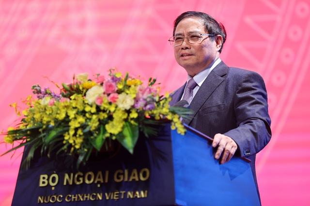 Thủ tướng: Phát huy mạnh mẽ vai trò tiên phong của đối ngoại, phục vụ phát triển đất nước theo hướng bền vững, tự lực, tự cường