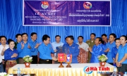 Màu áo xanh thắt chặt tình đoàn kết Việt - Lào