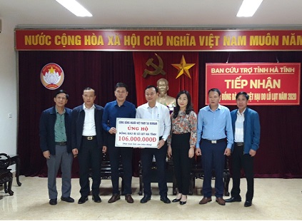Cộng đồng người Việt Nam tại Rumani ủng hộ đồng bào lũ lụt Hà Tĩnh