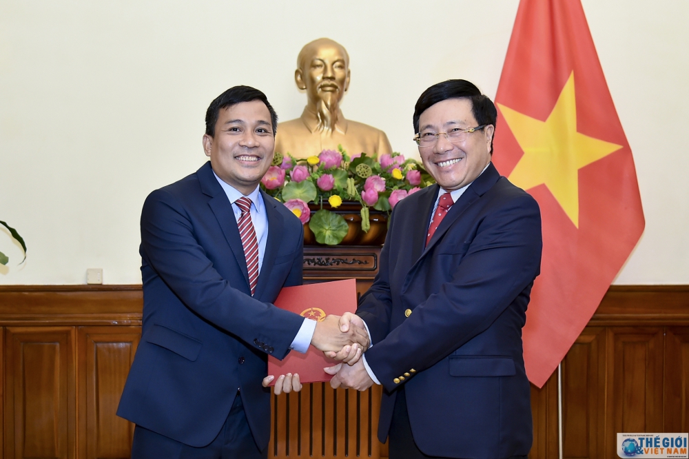 Trao quyết định bổ nhiệm Thứ trưởng Ngoại giao Nguyễn Minh Vũ
