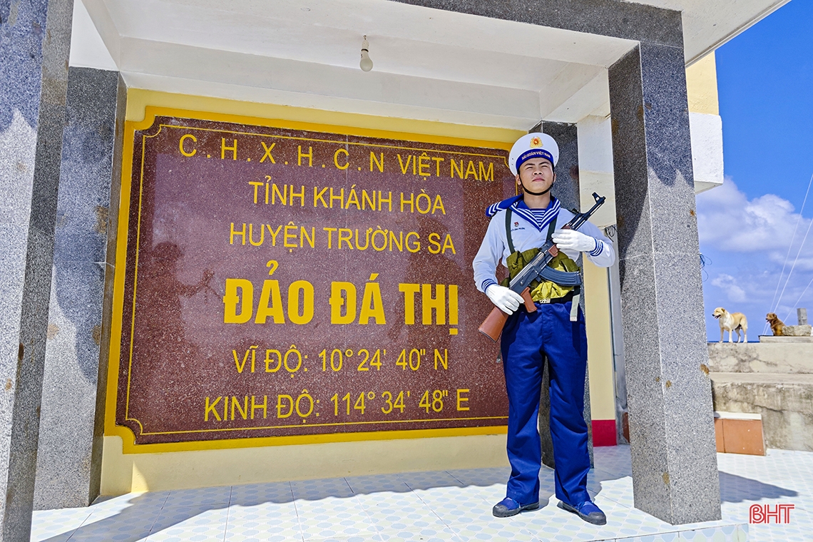 Nhật ký Trường Sa: Pháo đài giữa trùng khơi!