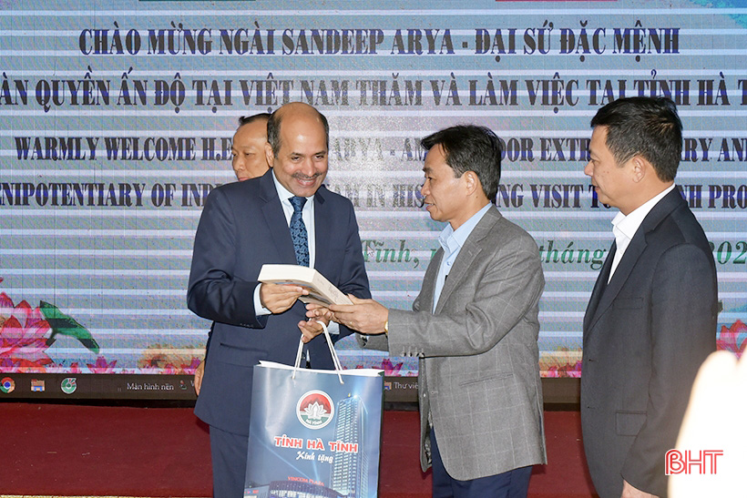 Khánh thành công trình phòng học do Chính phủ Ấn Độ tài trợ ở Hà Tĩnh