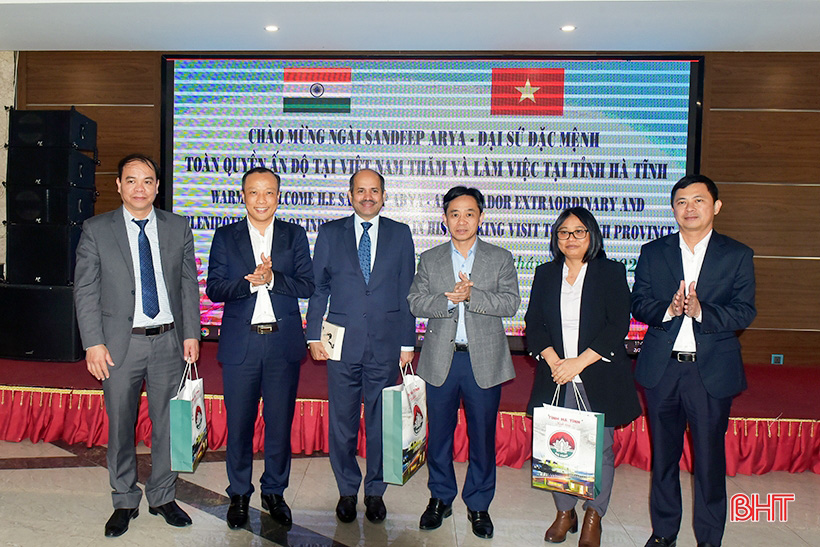 Khánh thành công trình phòng học do Chính phủ Ấn Độ tài trợ ở Hà Tĩnh