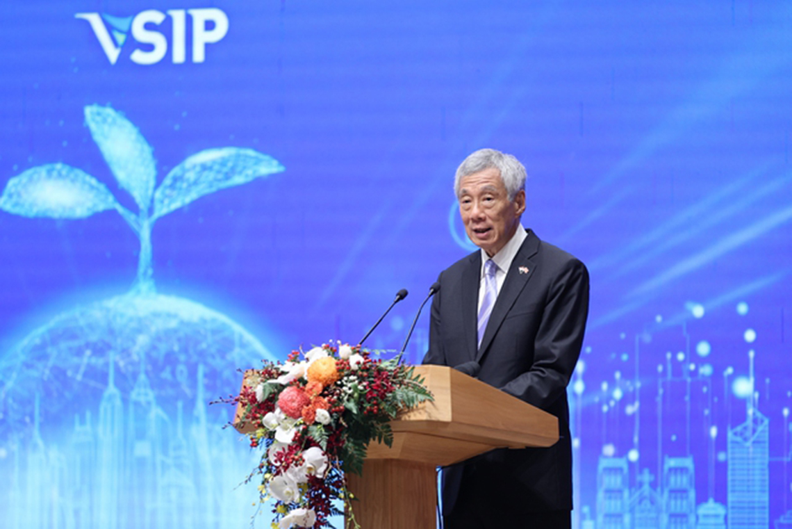 Trao quyết định chủ trương đầu tư dự án VSIP hơn 1.555 tỷ đồng tại Hà Tĩnh