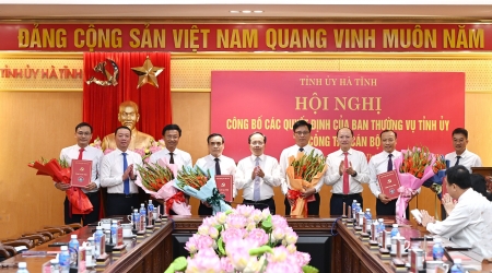 Ban Thường vụ Tỉnh ủy Hà Tĩnh công bố các quyết định về...