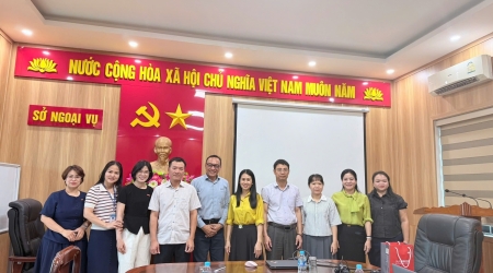 Làm việc với Đoàn công tác của Tổ chức World Vision...